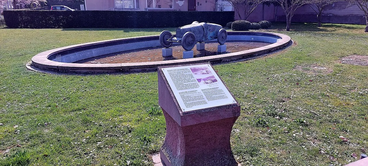 Statue d'Ettore Bugatti