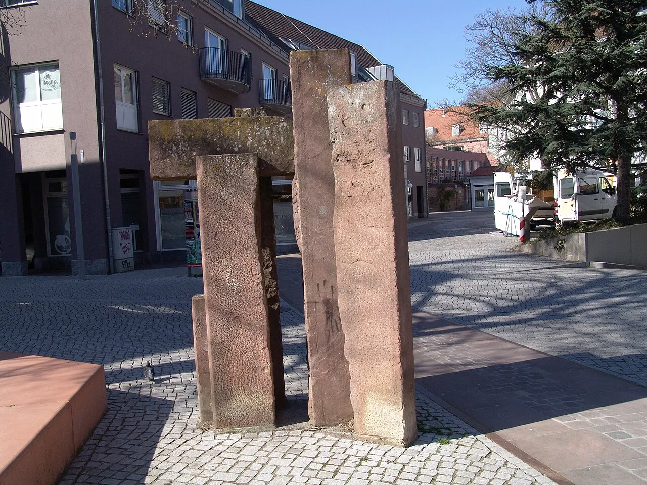 Kubische Anordnung vorhandener Steine