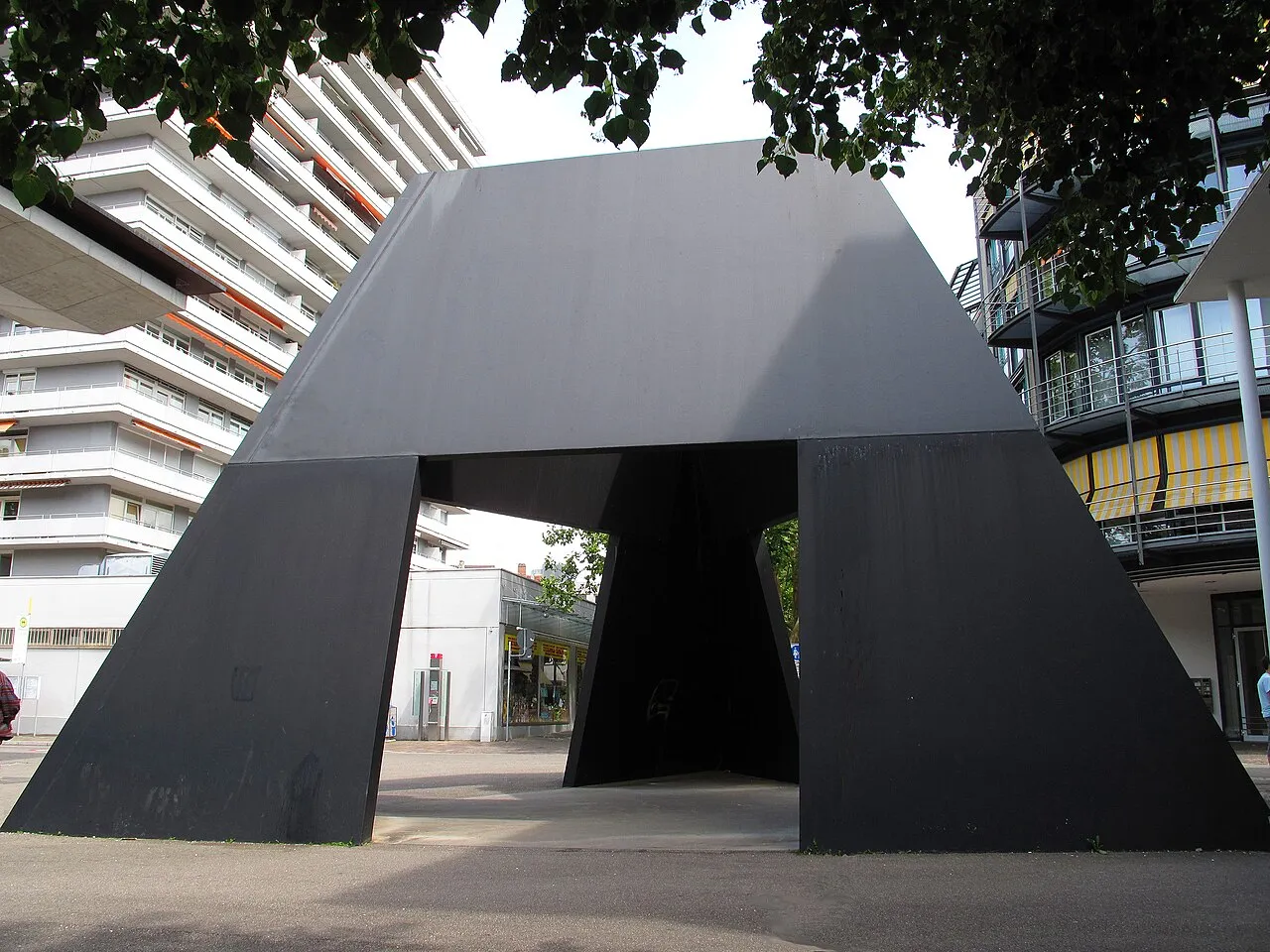 Truncated Pyramid Room