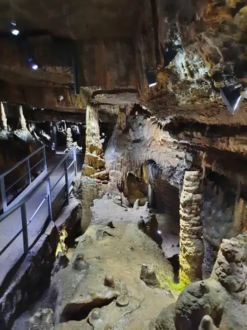 Erdmannshöhle