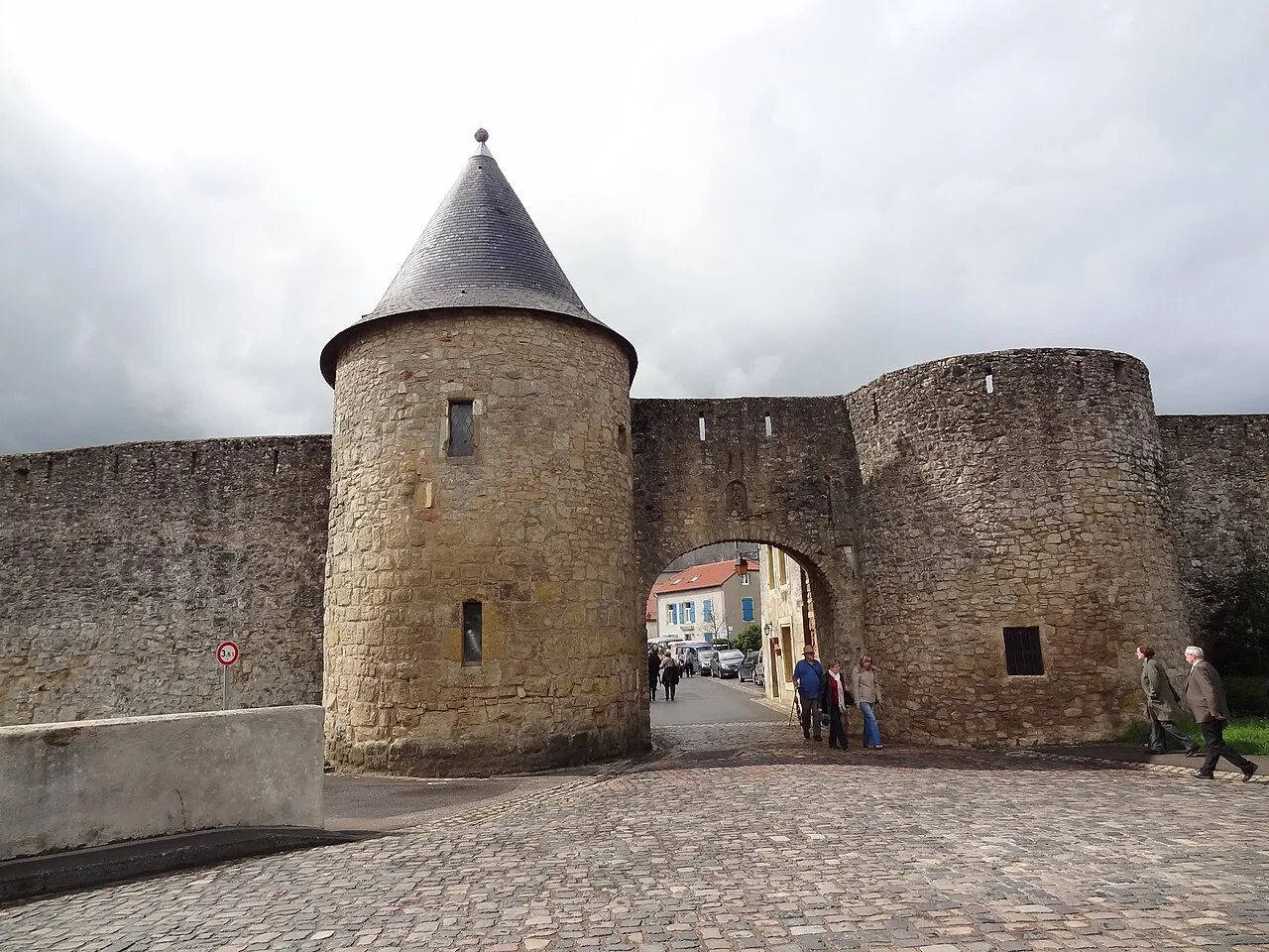 Anciennes fortifications
