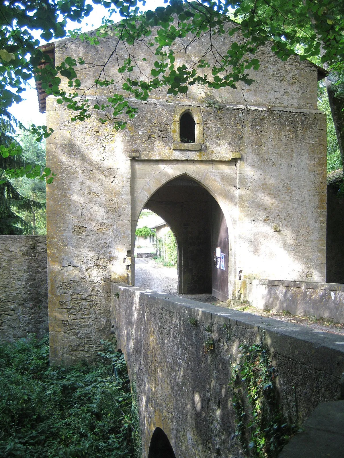 Domaine de la ferme et du château de Tichémont