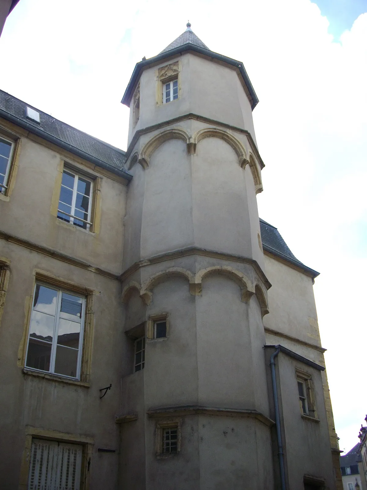 Hôtel des Seigneurs de Créhange-Pittange (ancien)