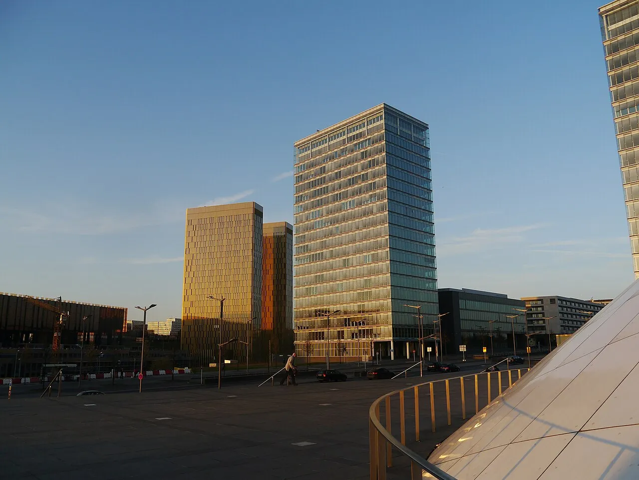 European Pentagon, Safe & Sorry Pavillon