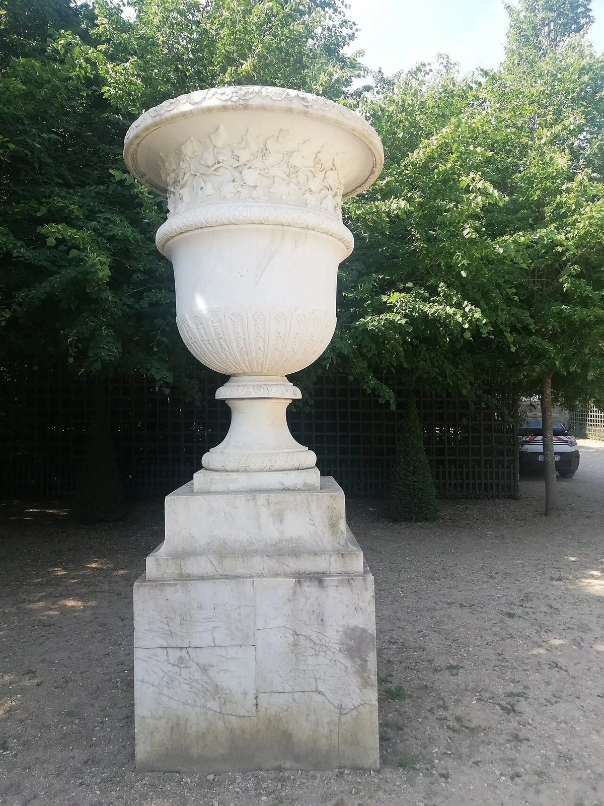 Vase à décor de lierre