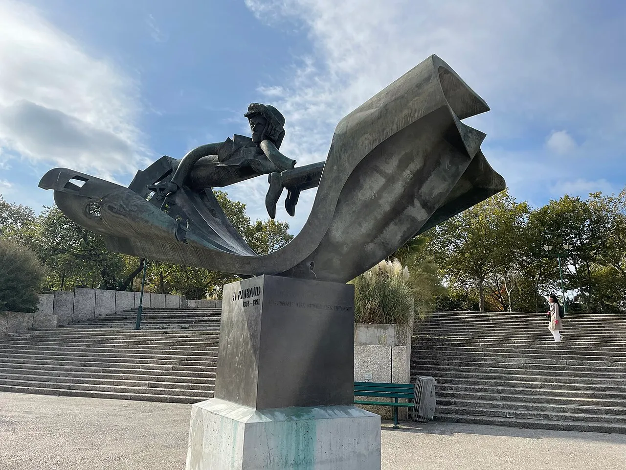 L'homme aux semelles devant