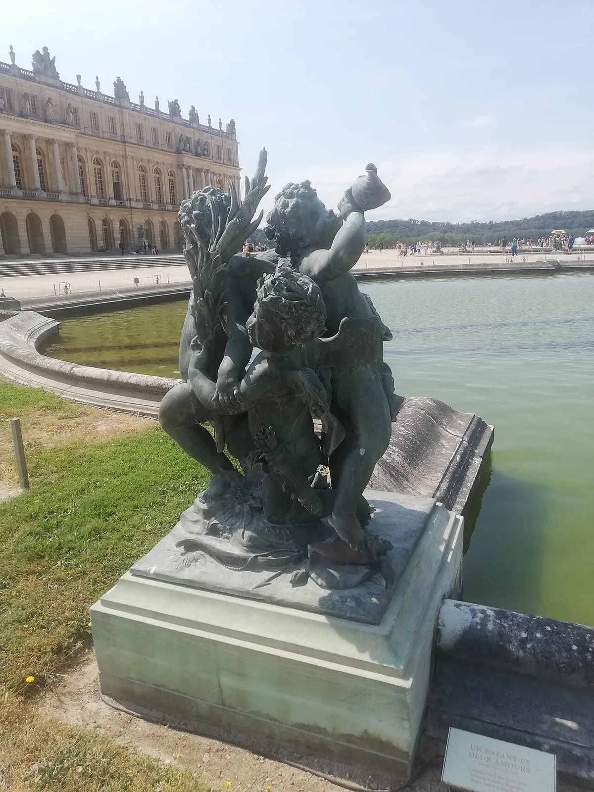 Nymphe et enfant à la conque