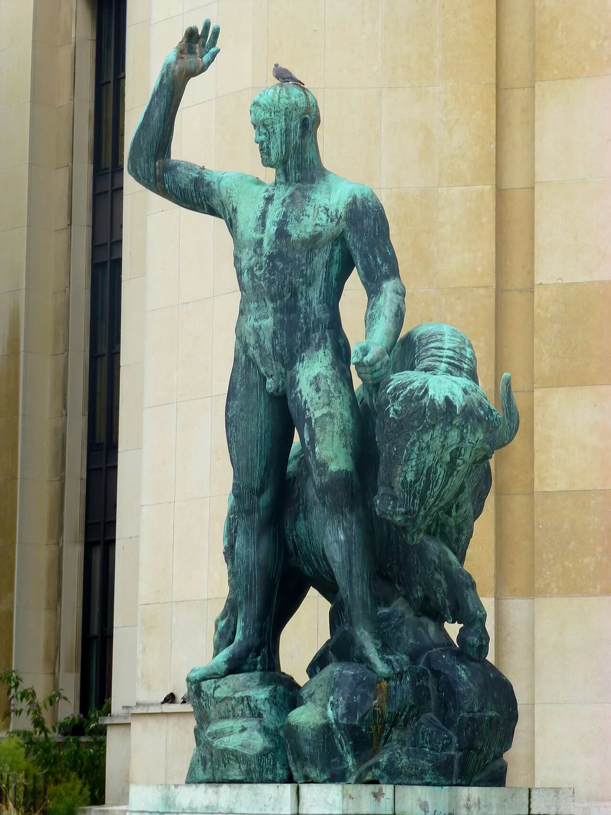 Hercule et le taureau de Crète
