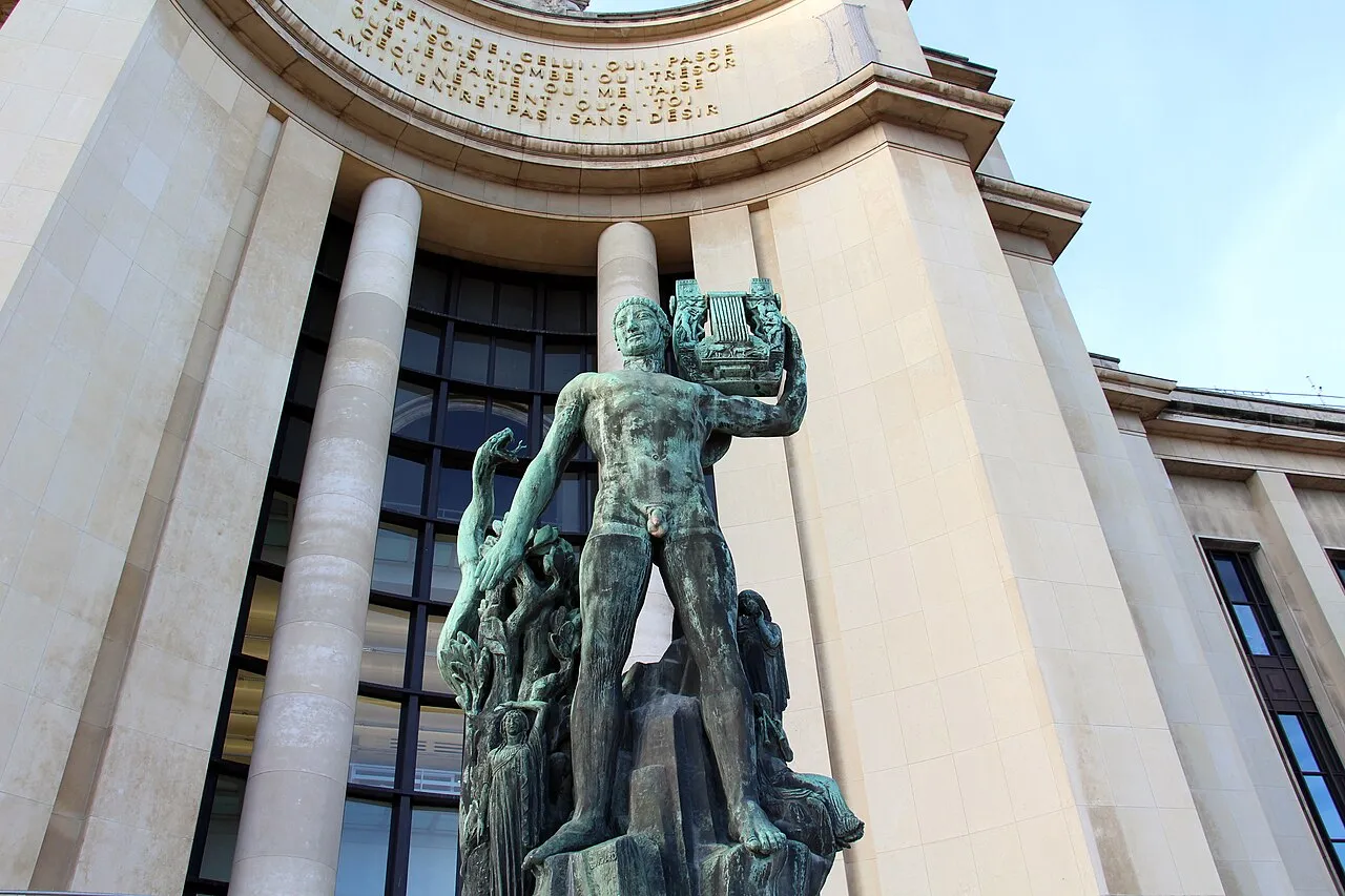 Apollon Musagète