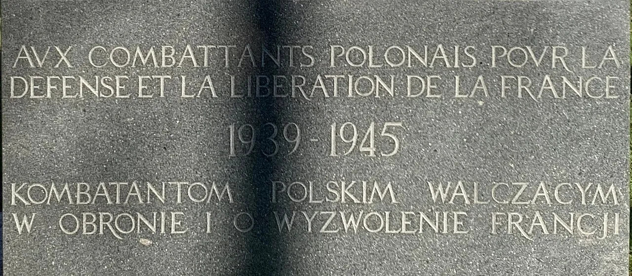 Monument aux combattants polonais pour la défense et la libération de la France