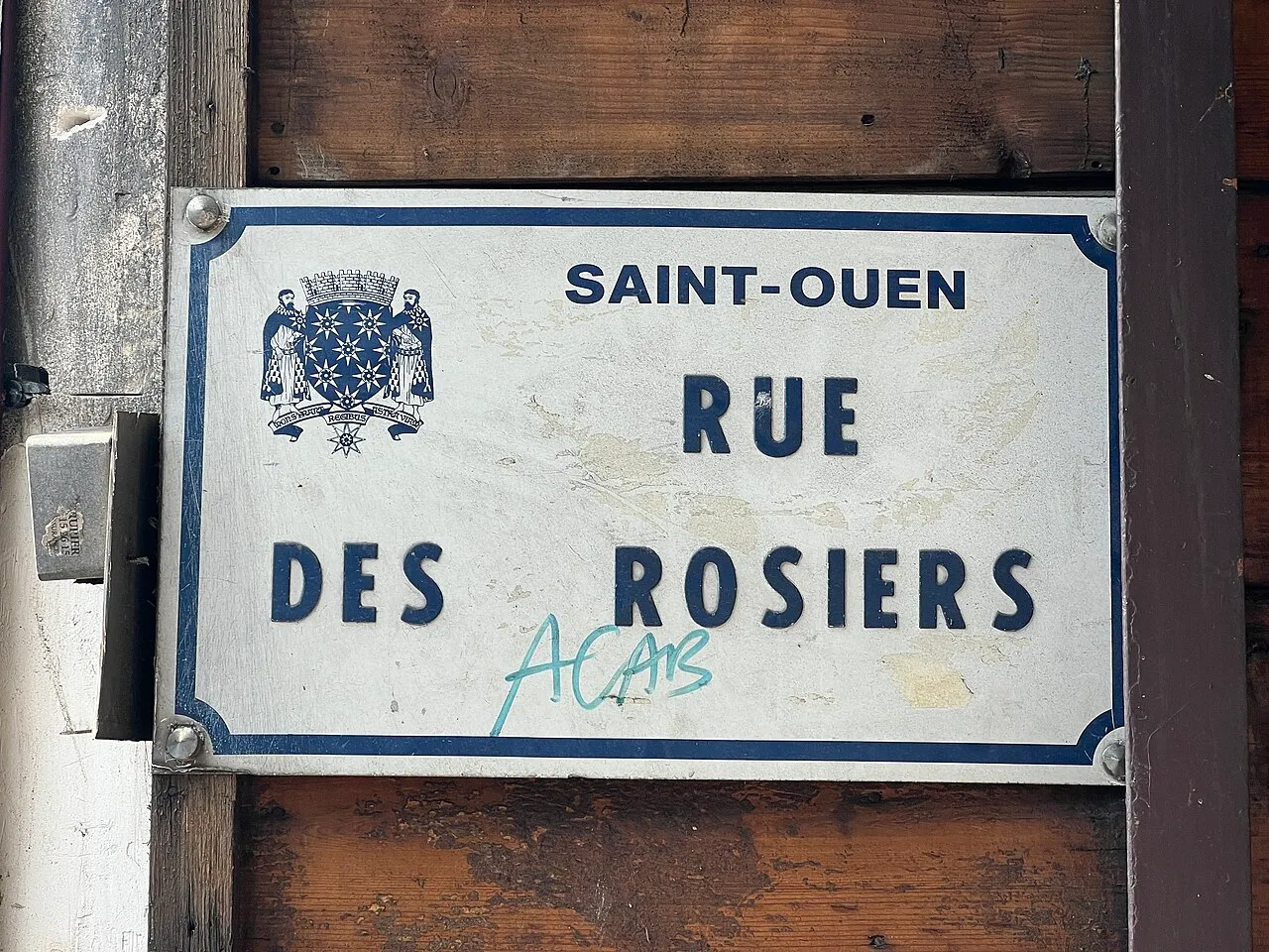 Entre av michelet et rue des rosiers