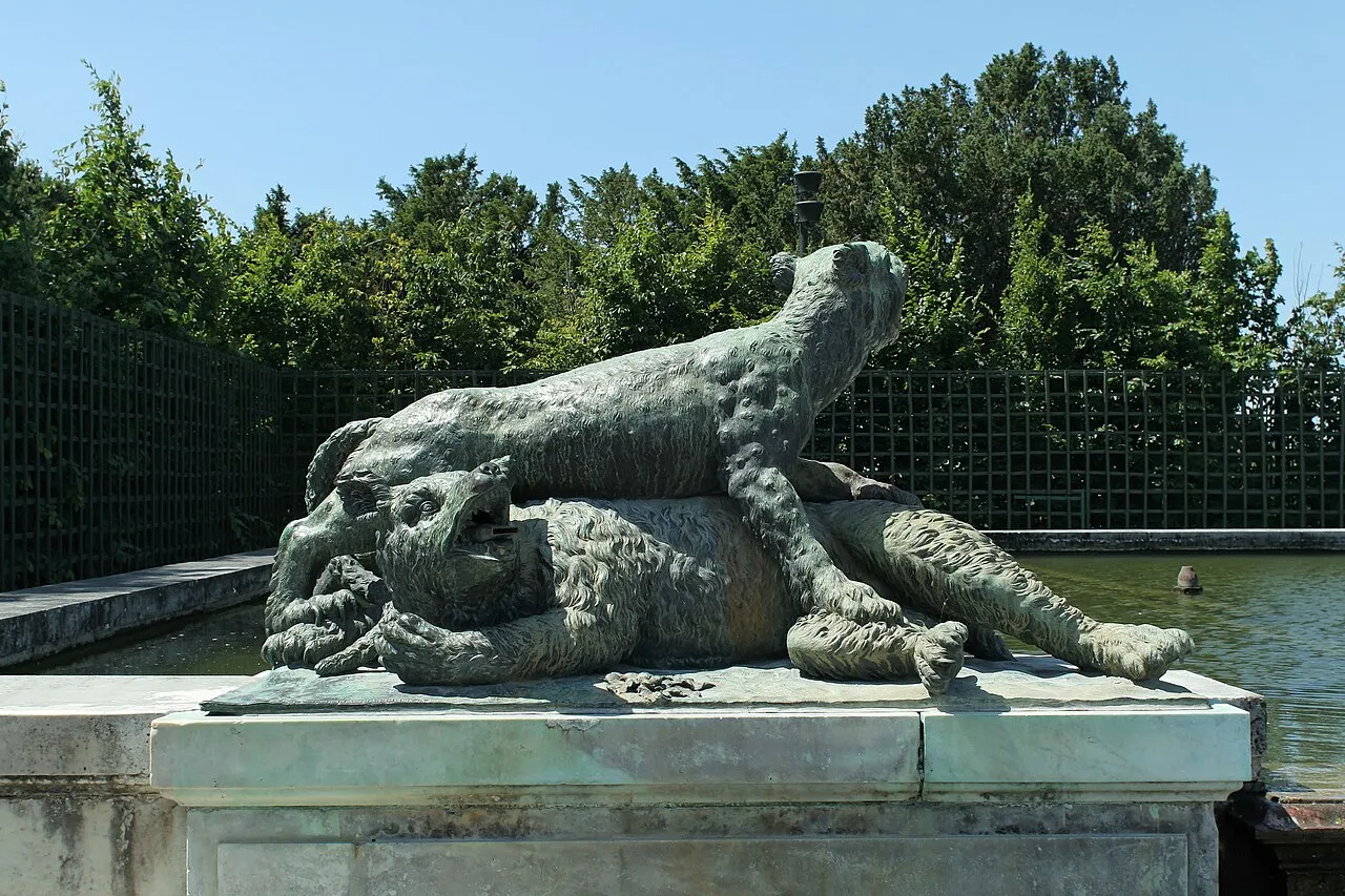 Tigre terrassant un ours