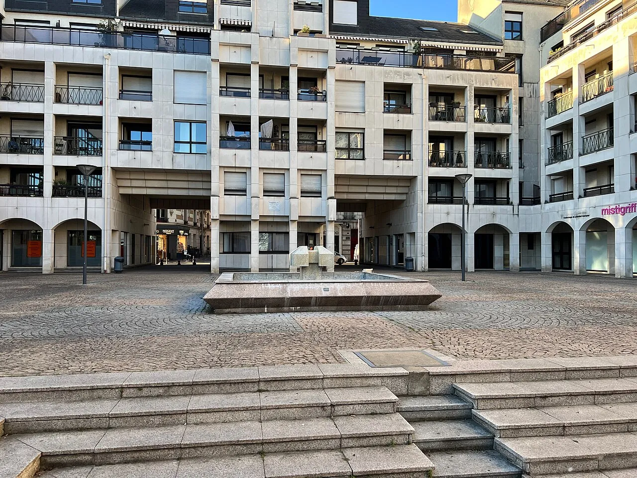 L'oiseau blanc