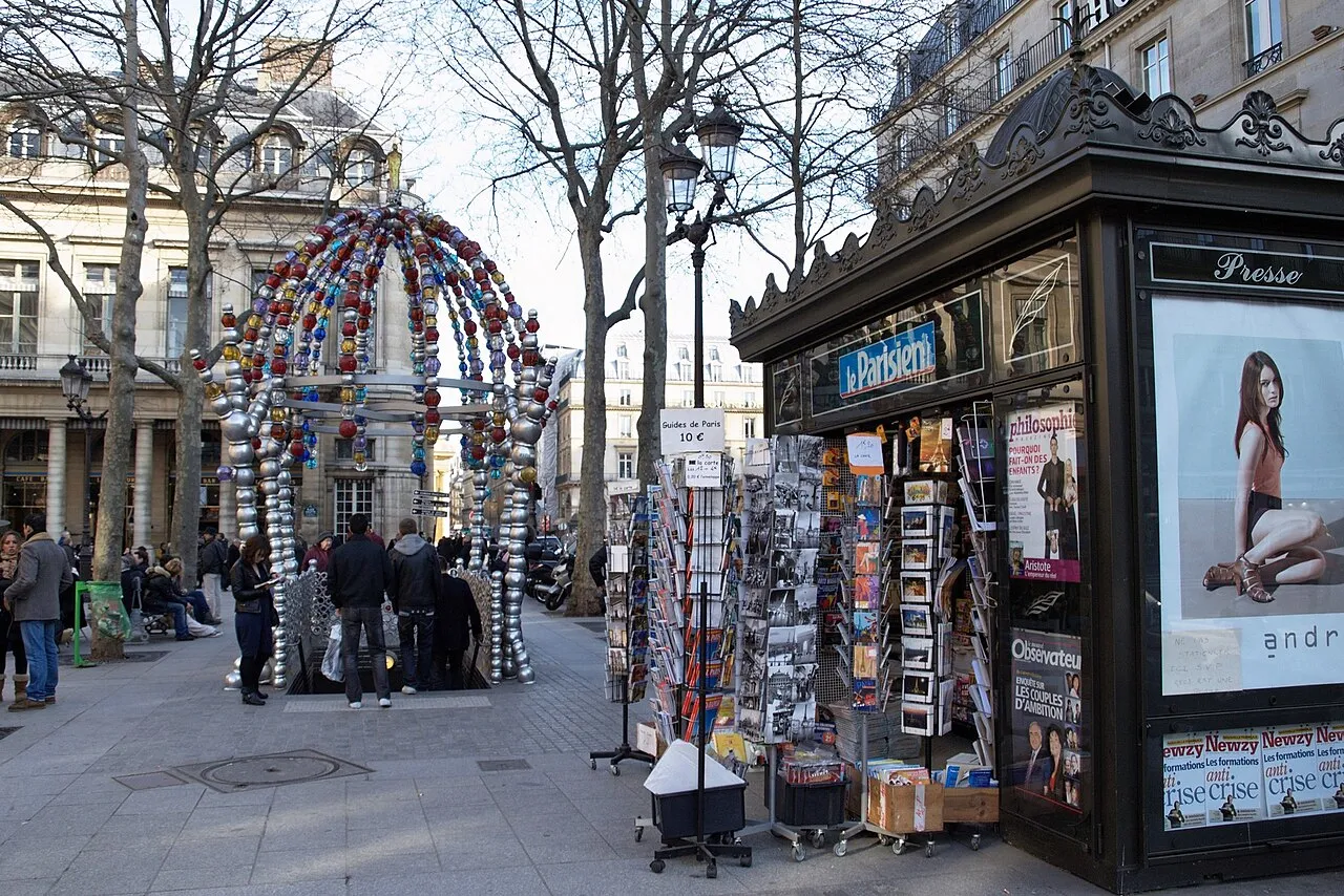 Le Kiosque des Noctambules - Bouche de Métro