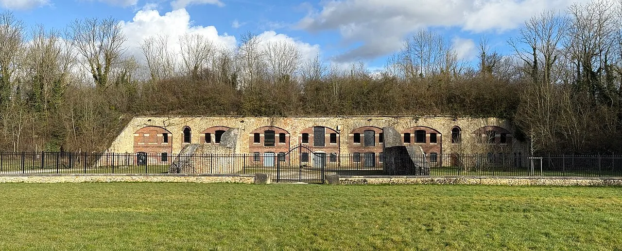 Abris d'observation DCA (Défense Contre Aéronefs)