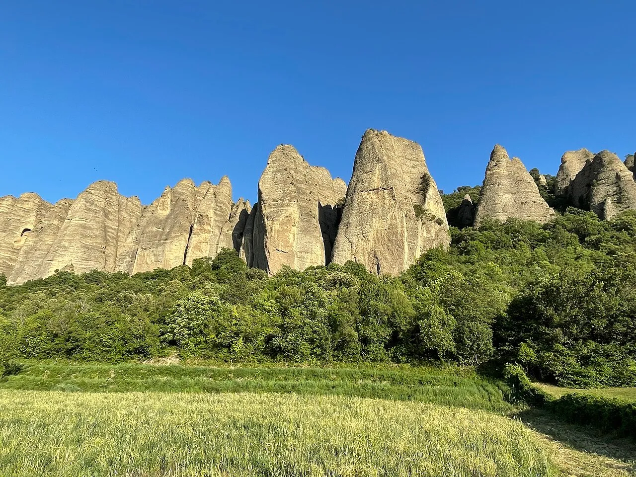 Les Mées