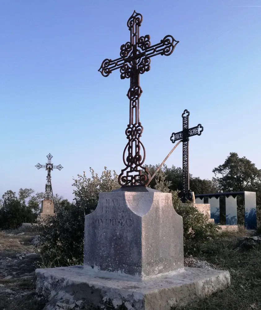 Les Trois Croix