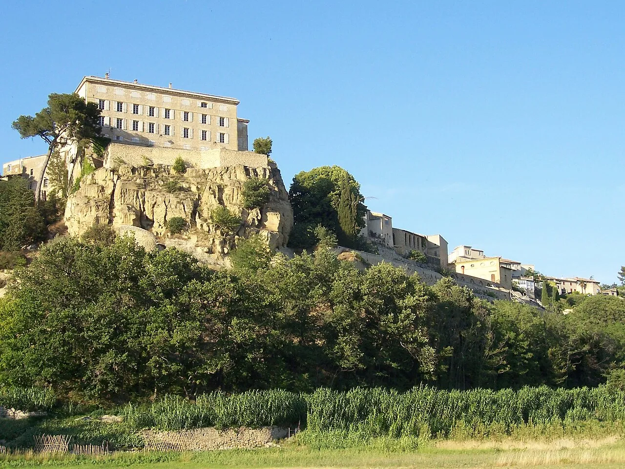 Château de Lauris