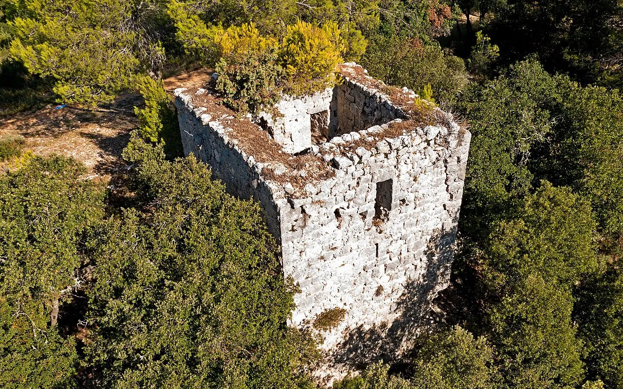 Tour de Vias (ruines)
