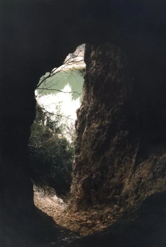 Grotte de Peirou