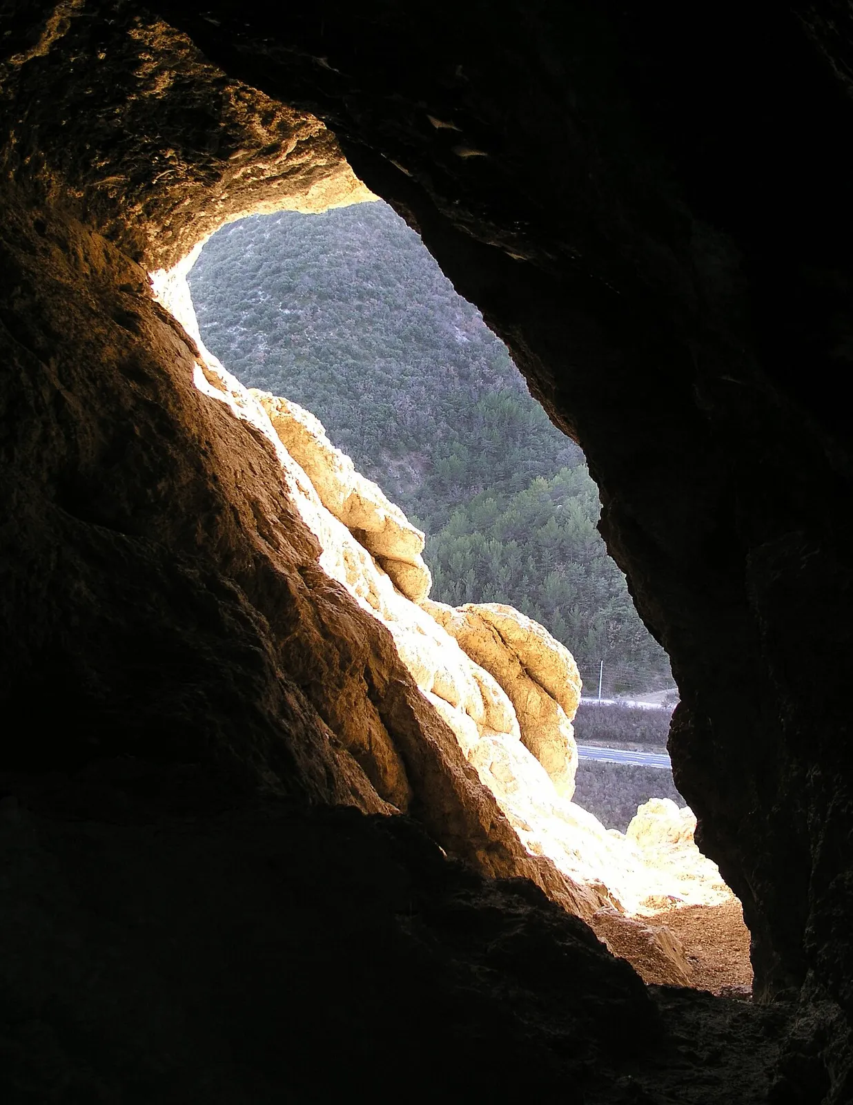 Grotte de la Roche Amère