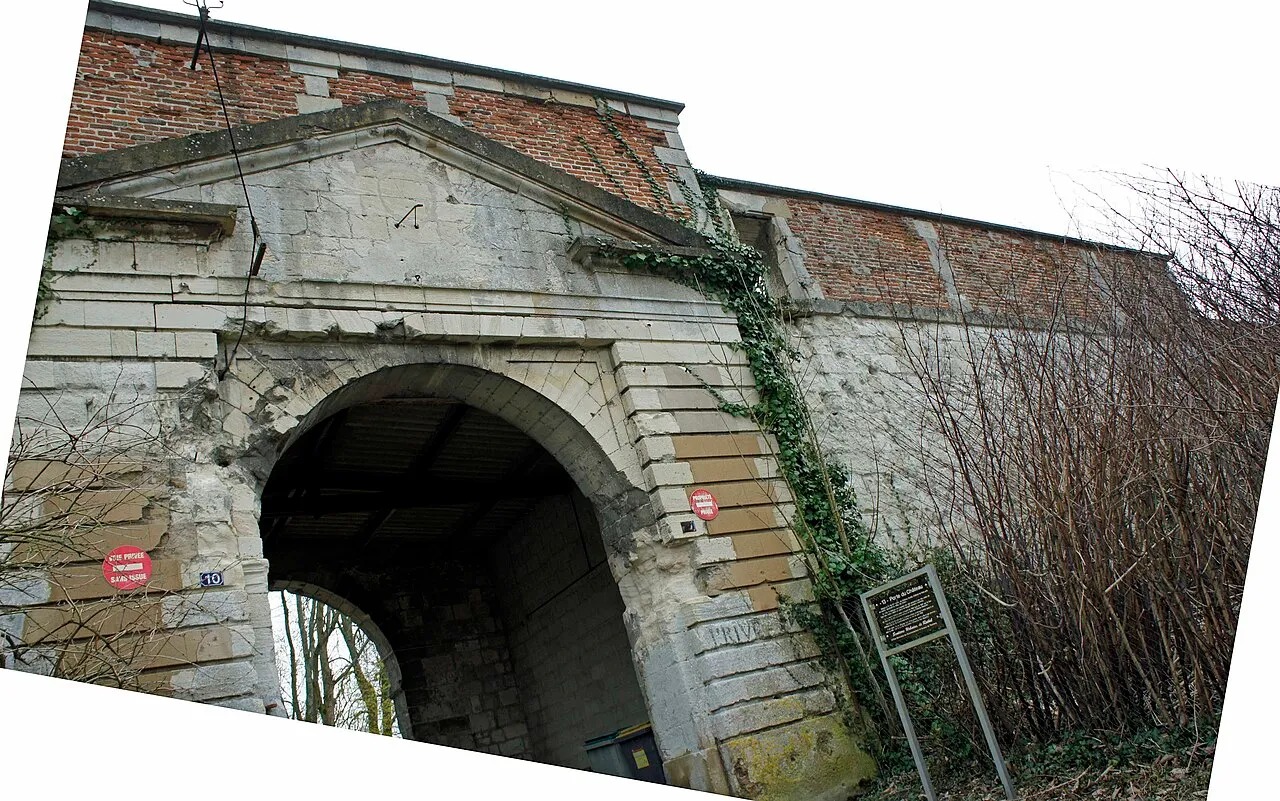 ancienne porte du château