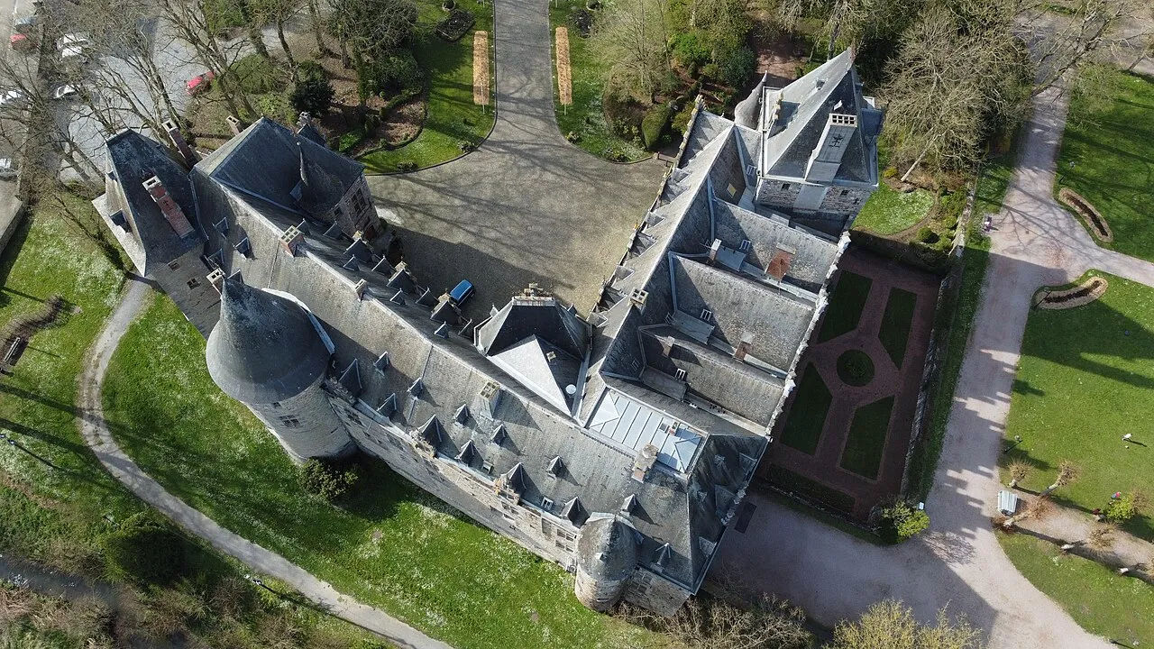 Ruines de l'ancien moulin banal