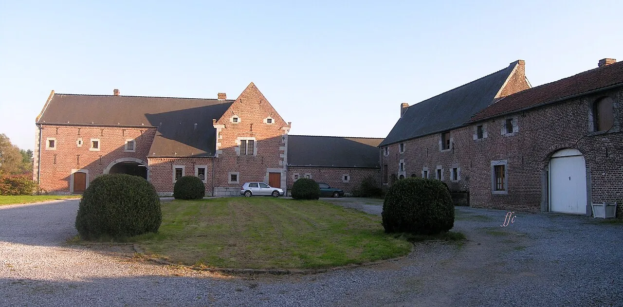 Château-Ferme de Lens St Servais
