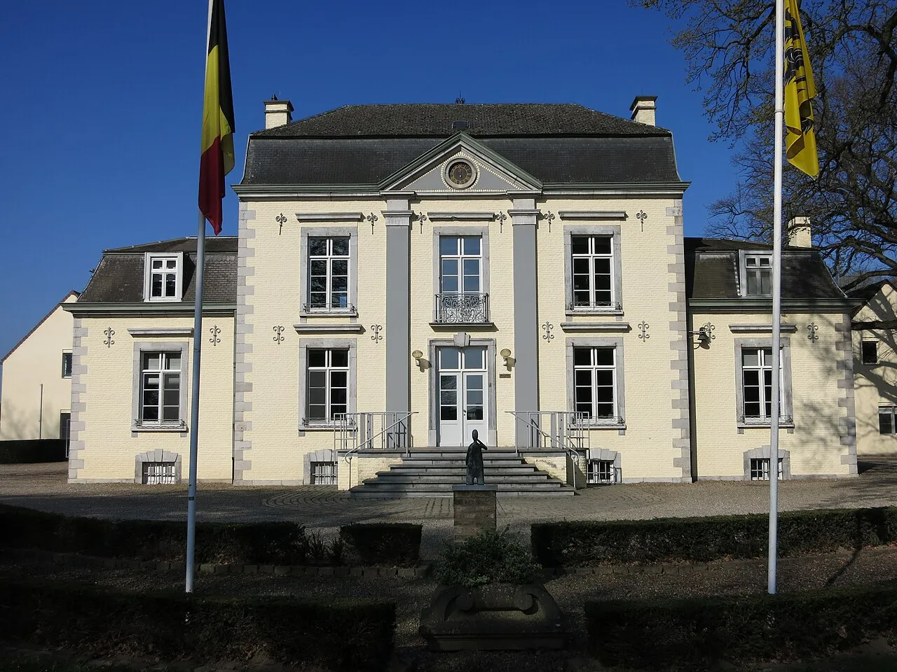 Gemeentehuis Dilsen-Stokkem