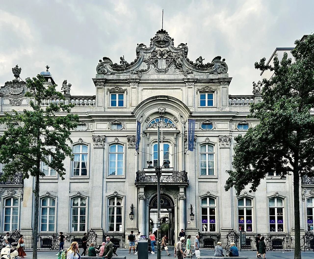 Paleis op de Meir