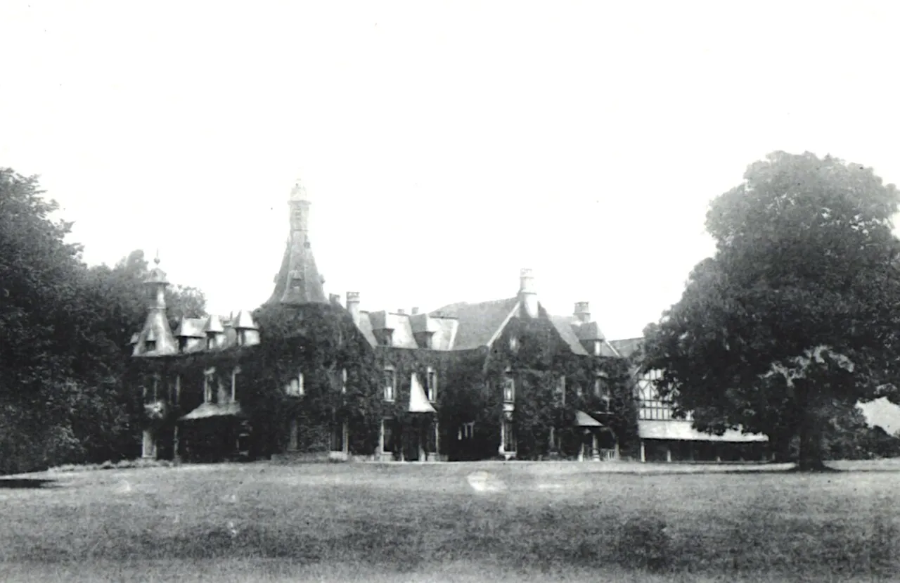 Château de la Croix Saint-Hubert