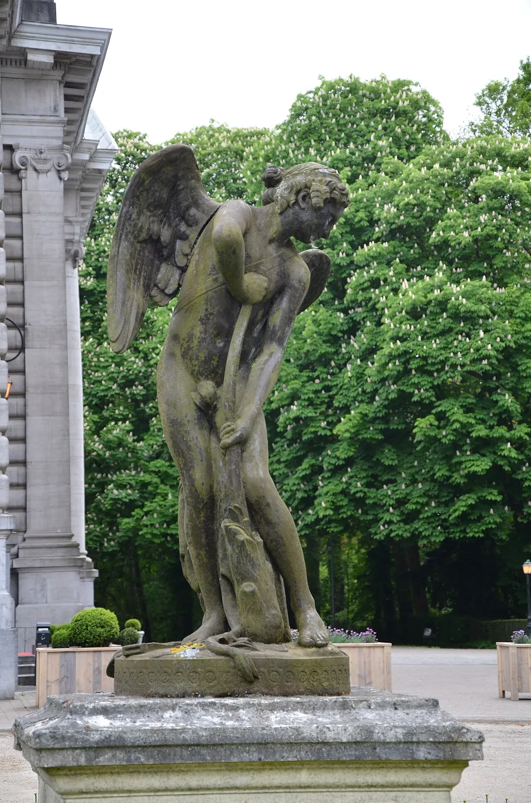 L'Amour se faisant un arc de la massue d'Hercule