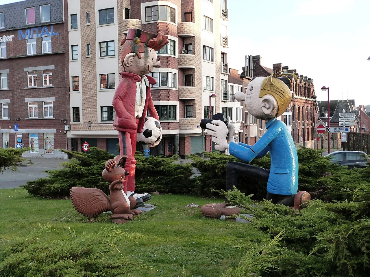 Statue de Spirou et Fantasio